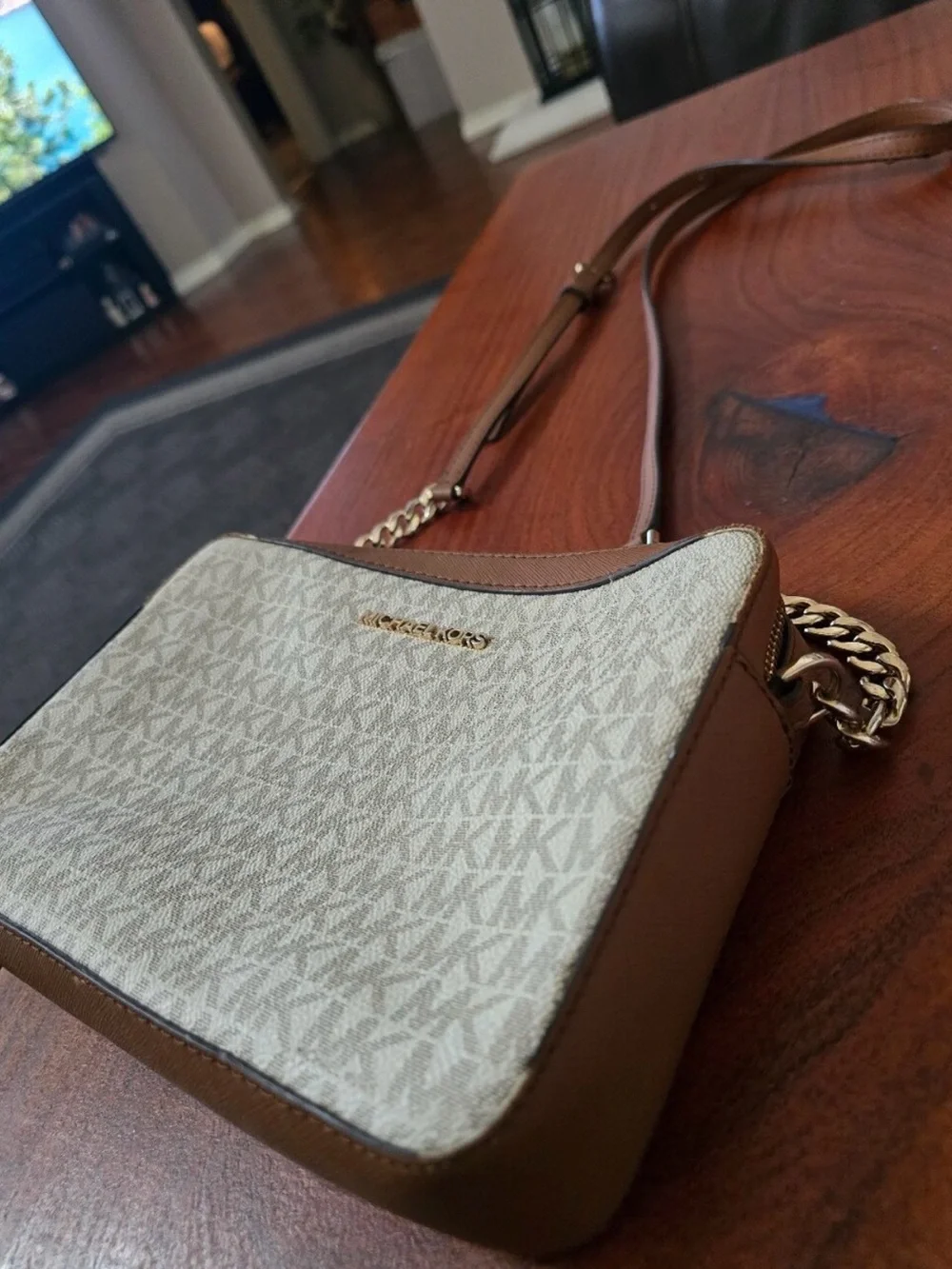 Michael Kors great minimal